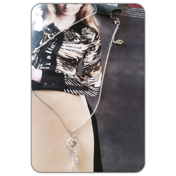 New - key with stones necklace - Picture 2 of 2